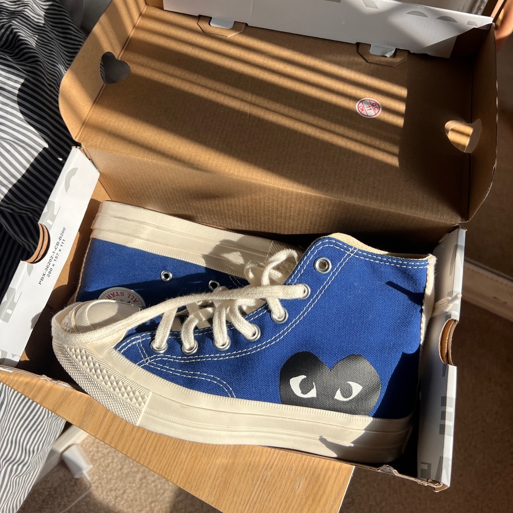 Converse x CDG in box
